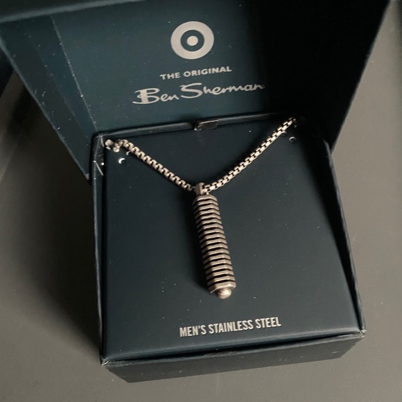 Men’s stainless steel necklace with bar pendant - Picture 2 of 3